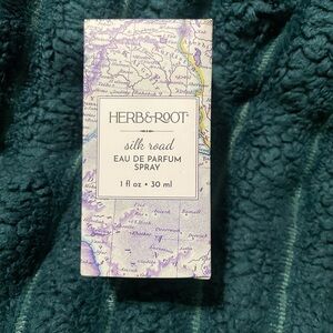 Silk Road Eau de Parfum Spray - Purple